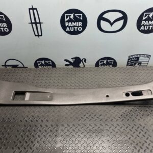 Обшивка стойки средняя правая Ford Transit 2000-2006