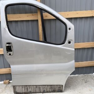 Дверь передняя правая Opel Vivaro/A 2001-2014
